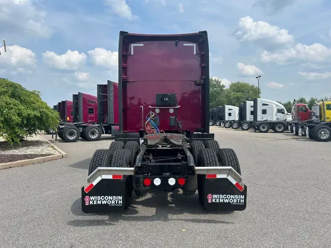 2022 Kenworth T680