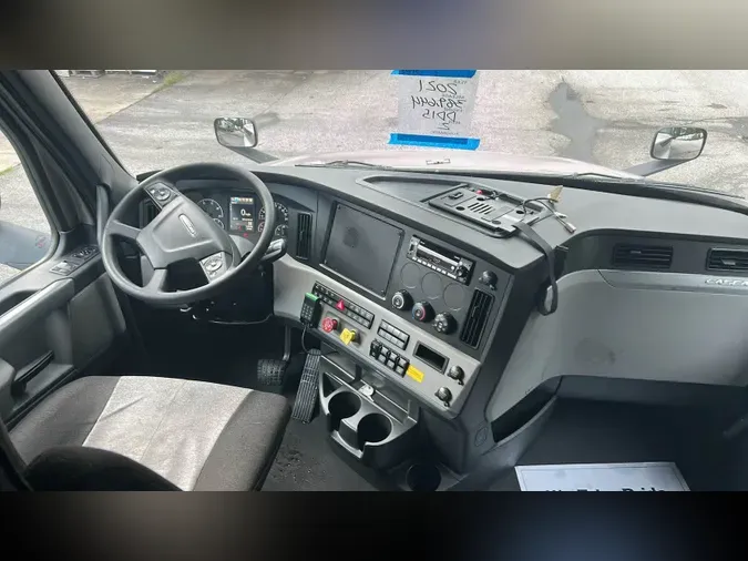 2021 Freightliner Cascadia 126