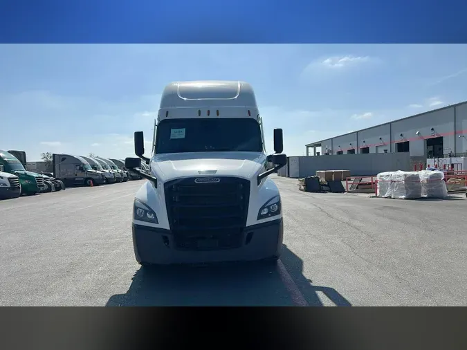 2022 Freightliner Cascadia 126