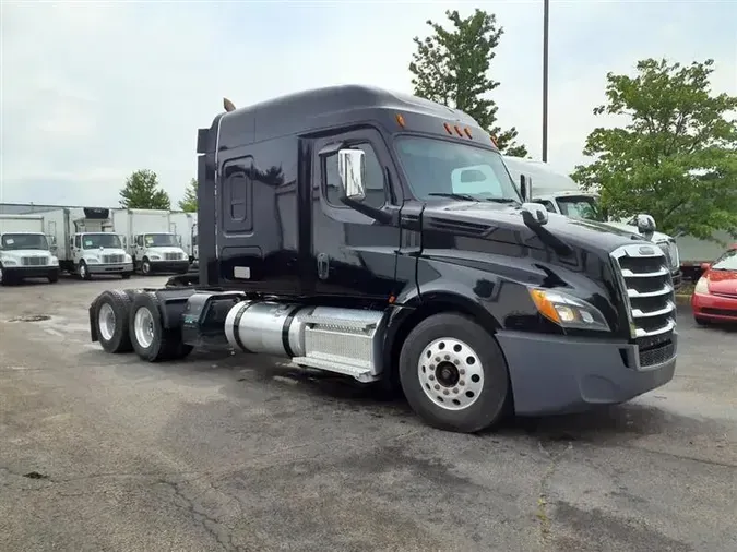 2020 FREIGHTLINER CA126