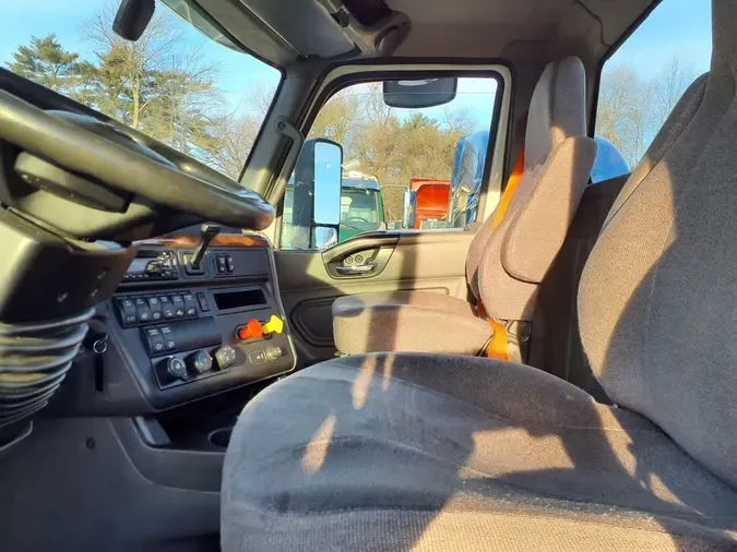 2019 NAVISTAR INTERNATIONAL LT625 DAYCAB T/A5c3e7e6b984a62da4c21d1f605ef535e