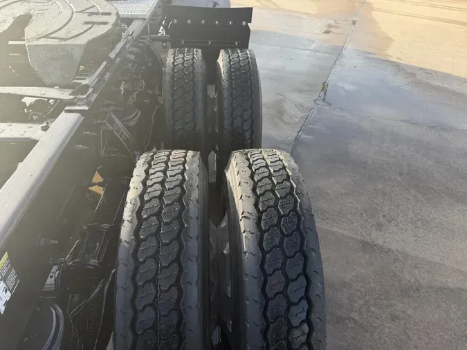 2021 Peterbilt 5675c40ea2b8a32e24942c2f7e06e4155e3