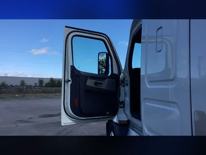 2022 Freightliner Cascadia 126