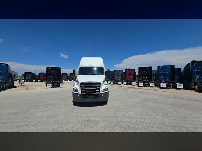 2022 Freightliner Cascadia 126