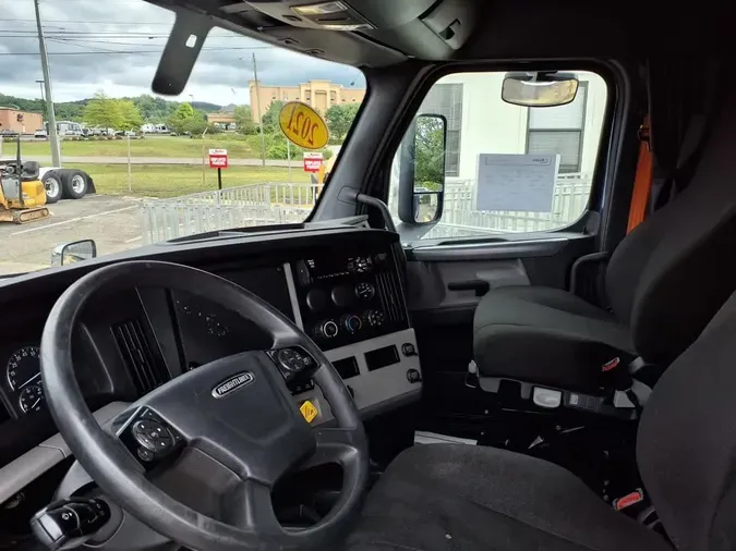 2021 FREIGHTLINER/MERCEDES NEW CASCADIA PX12664