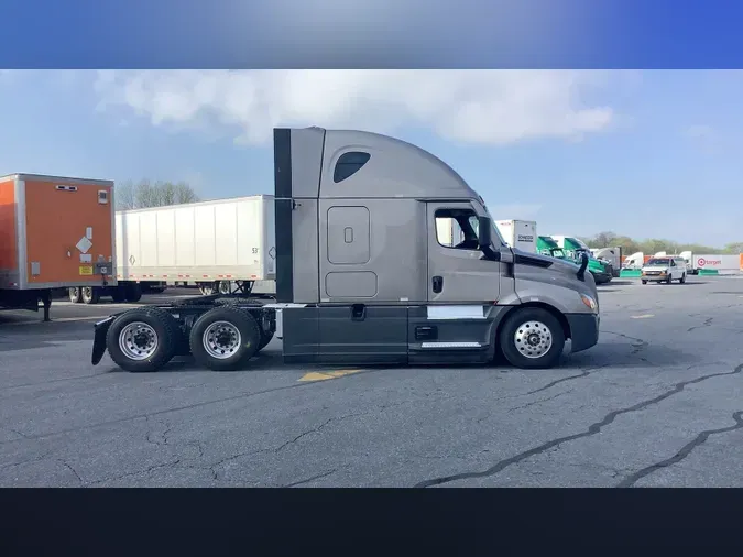 2024 Freightliner Cascadia 126