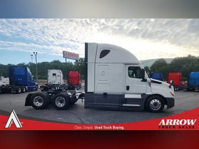 2020 FREIGHTLINER CA126