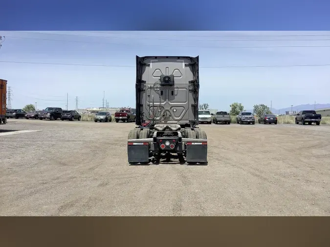 2021 Freightliner Cascadia