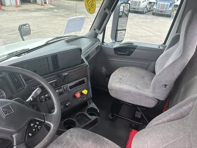 2019 NAVISTAR INTERNATIONAL RH613 DAYCAB S/A