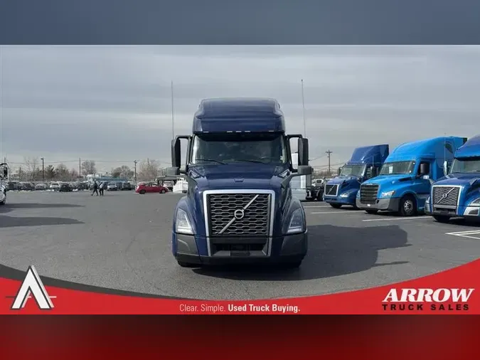 2022 VOLVO VNL760