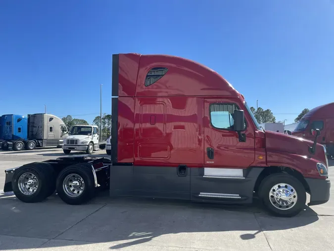 2016 Freightliner CA125 Cascadia