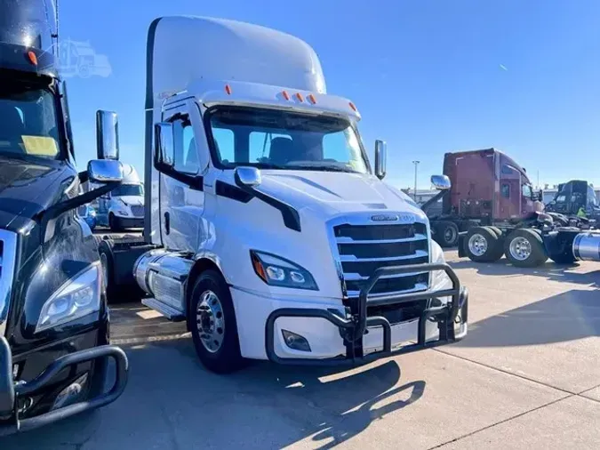 2023 FREIGHTLINER CASCADIA 116