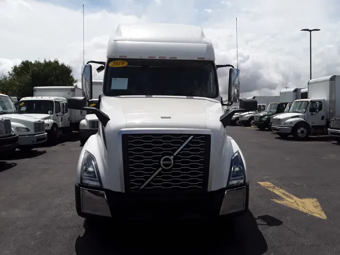 2019 VOLVO VNL64T