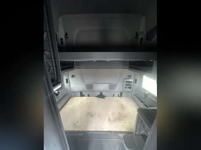 2020 NAVISTAR INTERNATIONAL LT625 SLPR CAB