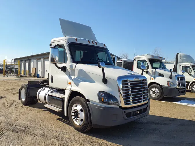 2018 FREIGHTLINER/MERCEDES CASCADIA 125