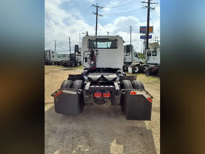 2020 NAVISTAR INTERNATIONAL LT625 DAYCAB S/A5c5b6f9033a0bec32366f9e30ee1ee15