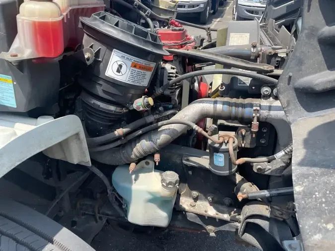 2019 FREIGHTLINER M2 106