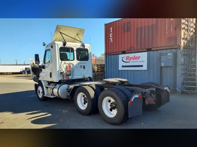 2020 FREIGHTLINER/MERCEDES CASCADIA 1135c5f8f2df1c29f65d55a4032fb1d26ed