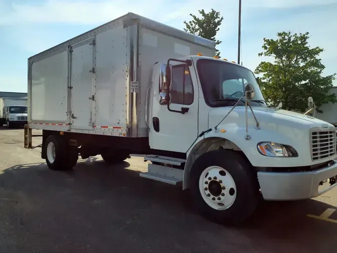 2019 FREIGHTLINER M2 106