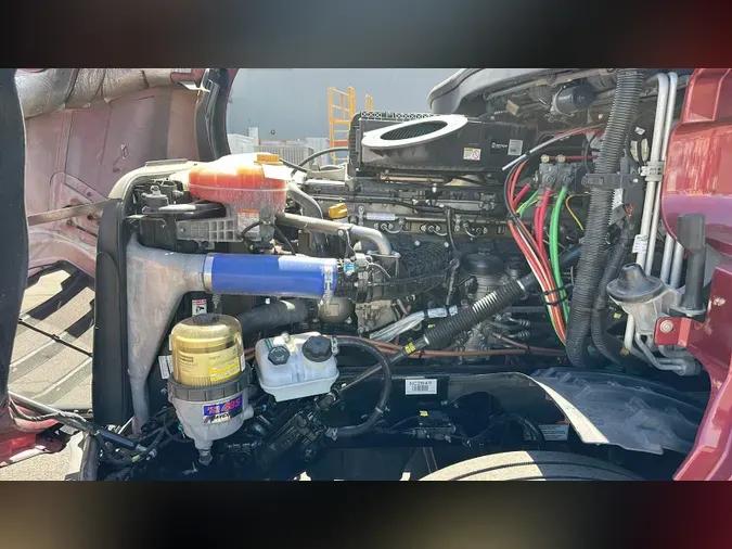 2022 Freightliner Cascadia 126