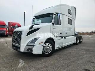 2021 VOLVO VNL64T860