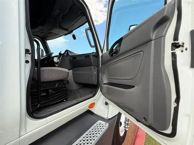 2022 INTERNATIONAL LT625