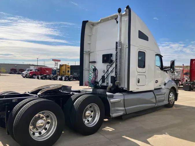 2022 Kenworth T680