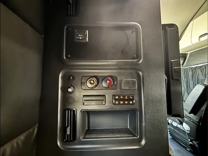 2023 Freightliner Cascadia 126