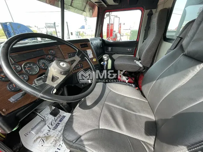 2017 WESTERN STAR 4900