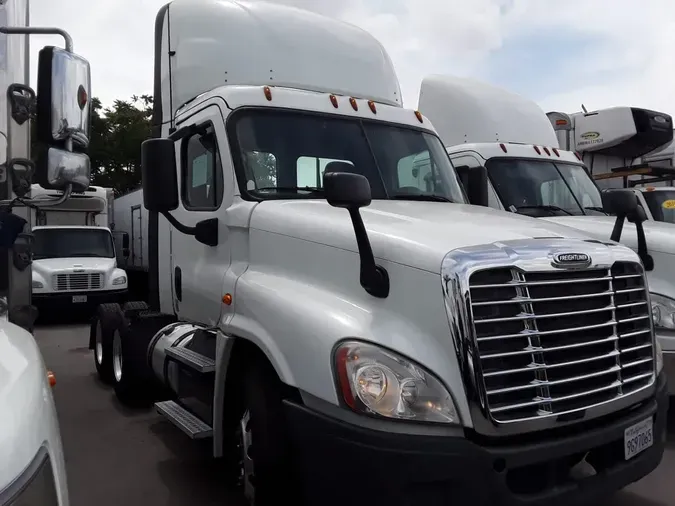 2018 FREIGHTLINER CASCADIA 125