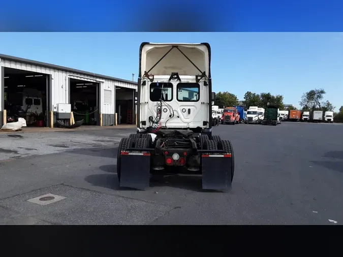 2019 Freightliner Cascadia 125