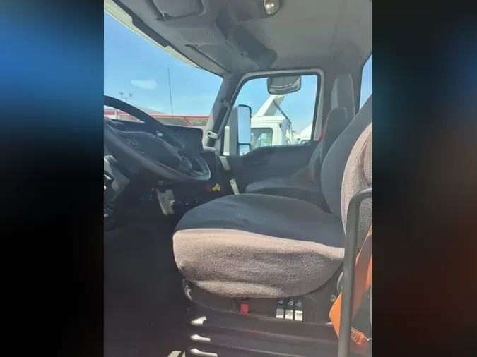 2019 NAVISTAR INTERNATIONAL RH613 DAYCAB S/A