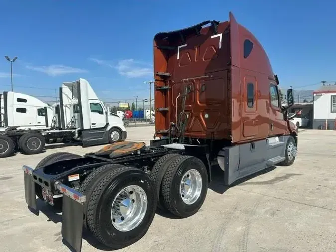 2021 Freightliner Cascadia