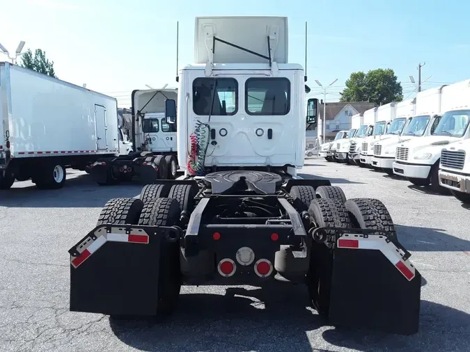 2019 FREIGHTLINER CASCADIA 125