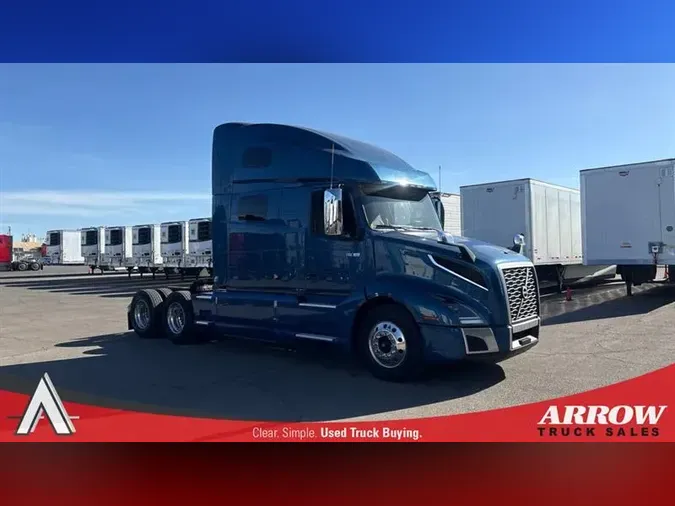2023 VOLVO VNL760