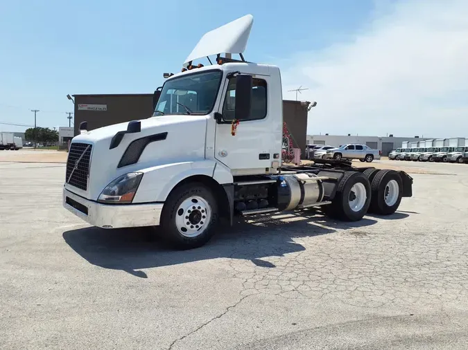 2015 VOLVO VNL64T5c7b3348183785cf7f27b15feb99a8a2