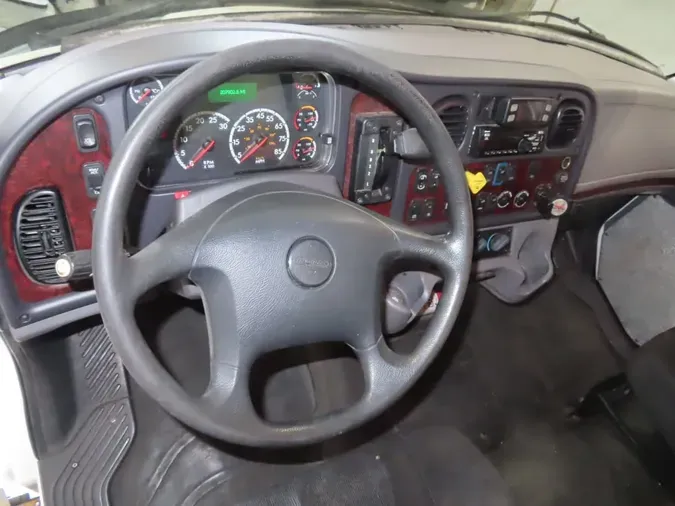 2018 FREIGHTLINER M2 106
