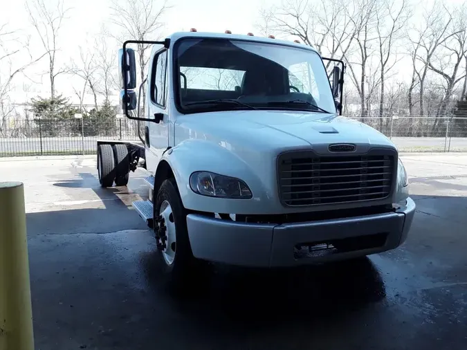 2020 FREIGHTLINER/MERCEDES M2 106