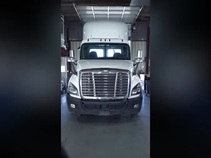 2019 FREIGHTLINER/MERCEDES CASCADIA 125