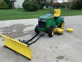 2000 John Deere 325