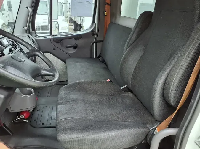 2019 FREIGHTLINER/MERCEDES M2 106