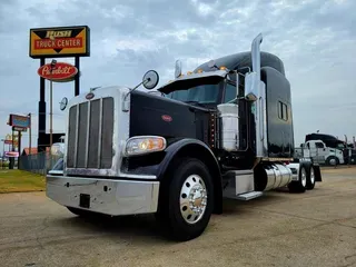 2022 Peterbilt 389