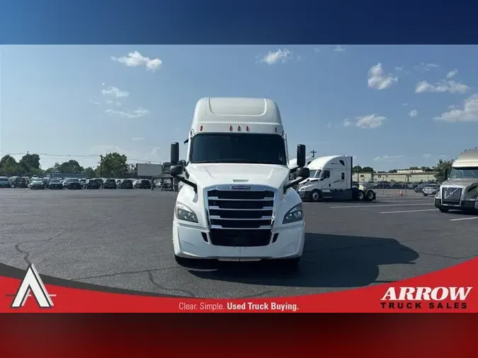 2021 FREIGHTLINER CA126