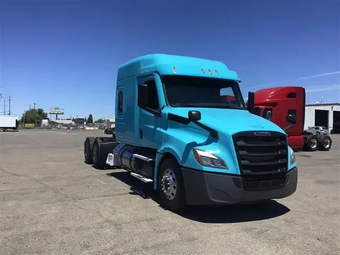 2021 FREIGHTLINER CASCADIA