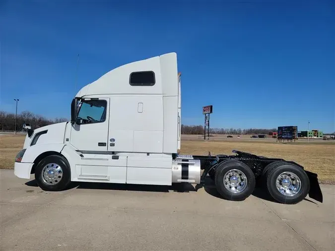 2018 VOLVO VNL670