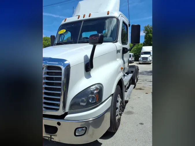 2018 FREIGHTLINER/MERCEDES CASCADIA 1255c8ab7d842100b598f4d3a58a92307fe