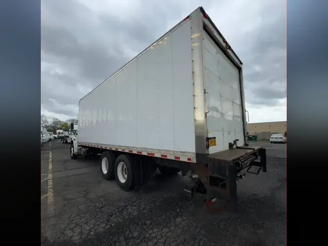 2018 FREIGHTLINER M2 106