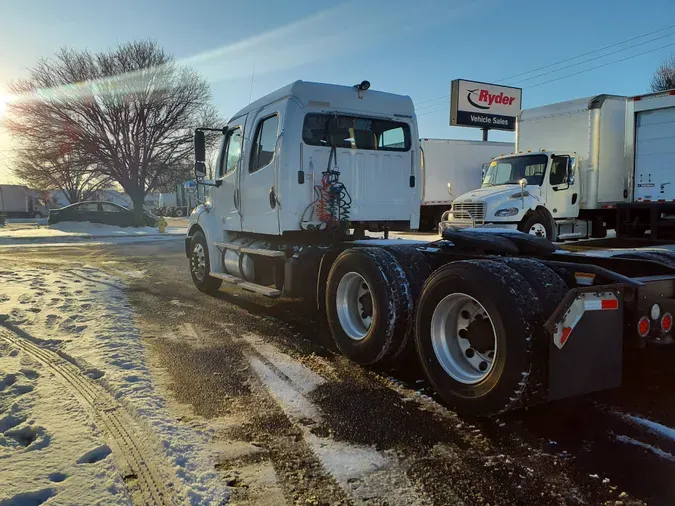 2016 FREIGHTLINER/MERCEDES M2 112