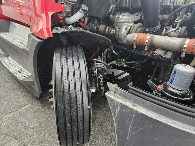 2020 FREIGHTLINER Cascadia 126