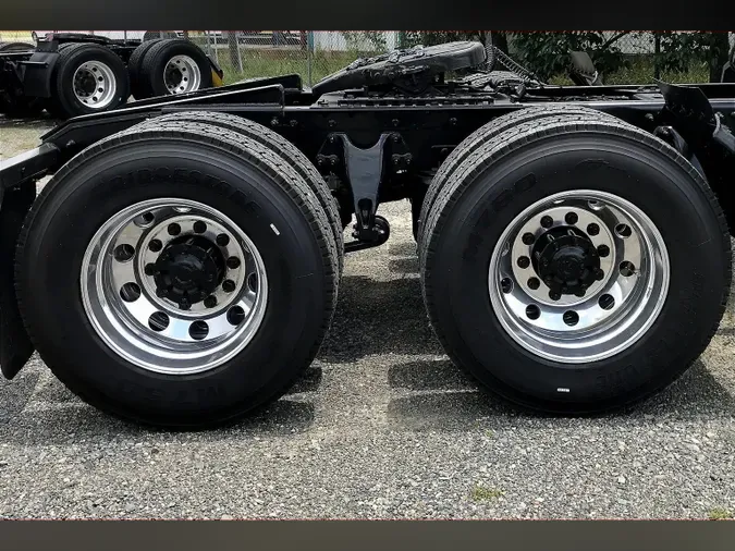 2022 INT LT625 6x4